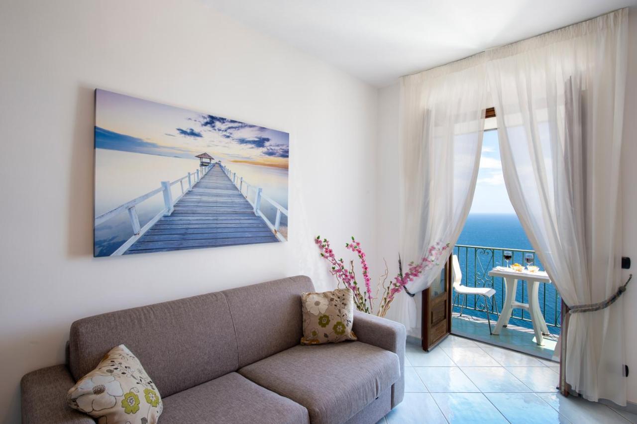 Moressas In Praiano Exteriér fotografie