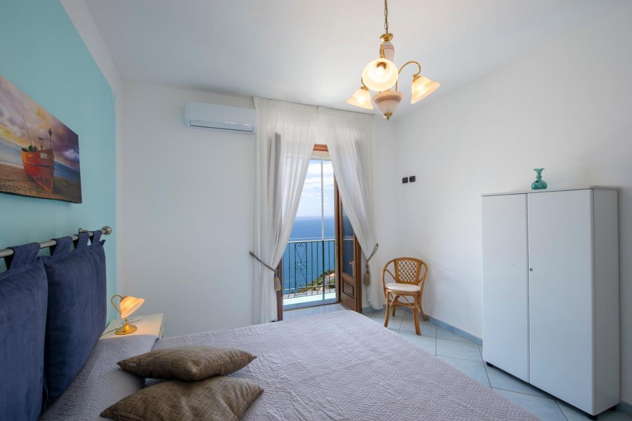 Moressas In Praiano Exteriér fotografie