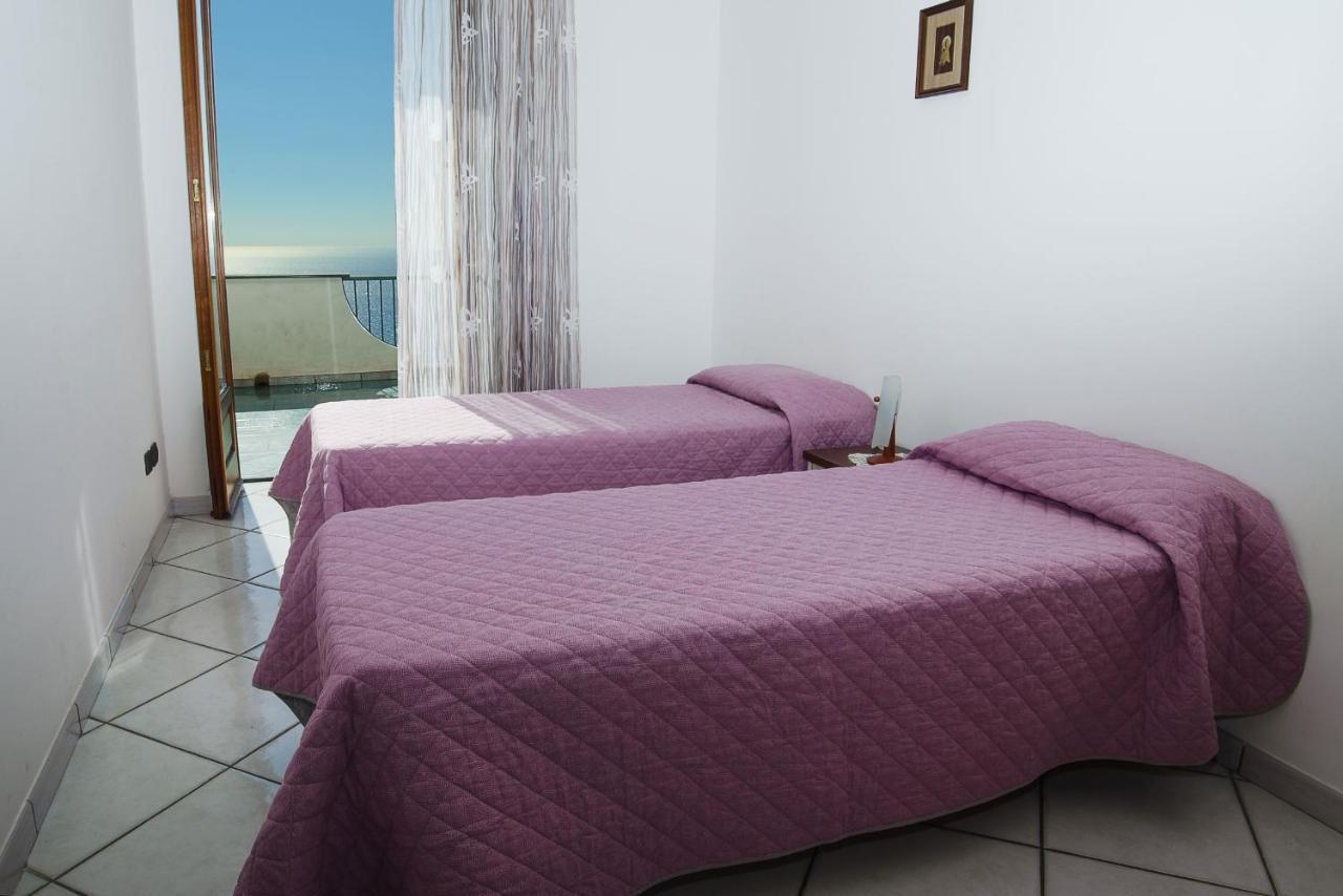 Moressas In Praiano Exteriér fotografie
